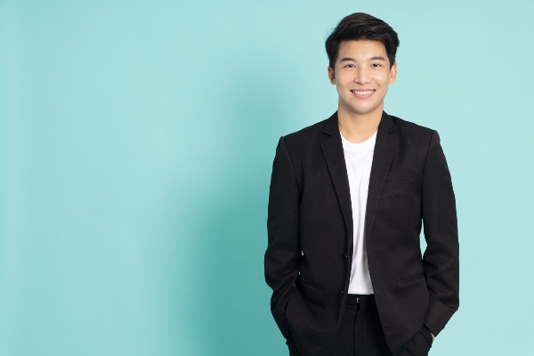 How To Find A Dentist Near Me For Smile Makeover Services?